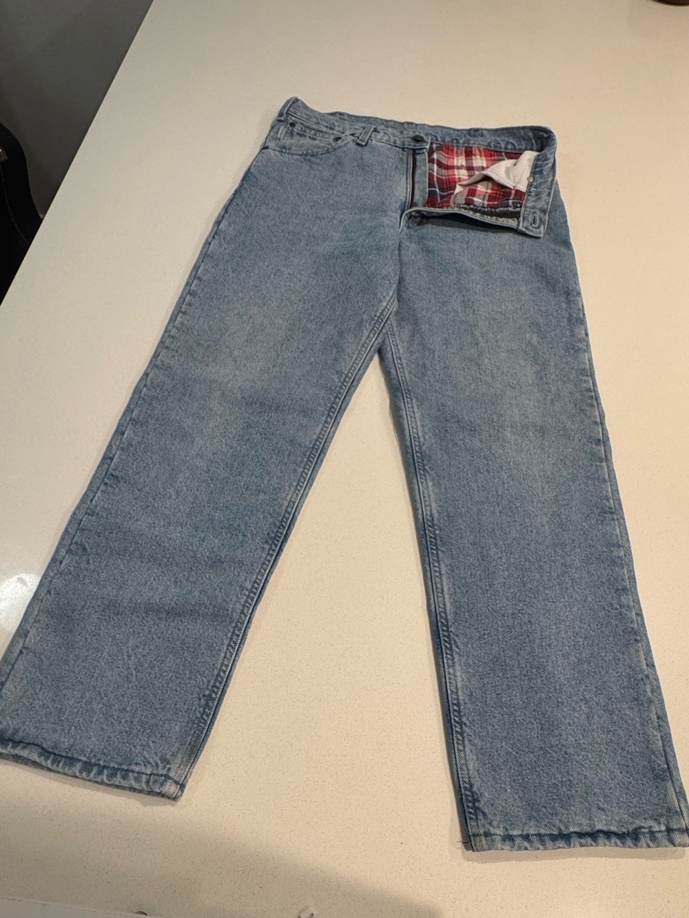 Vintage 95’ Carhartt Flannel-Lined Jeans – Rugged Workwear